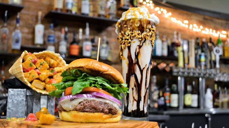 Browndog Barlor & Restaurant photo 2