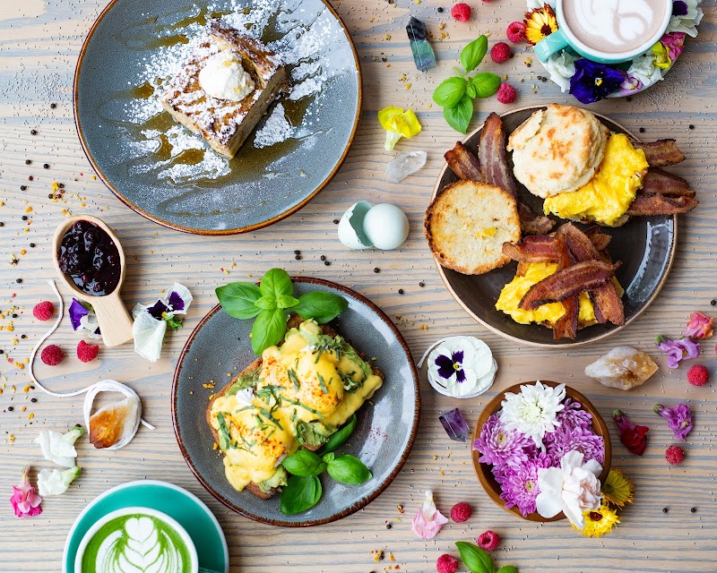 Garden Table - Carmel photo 2