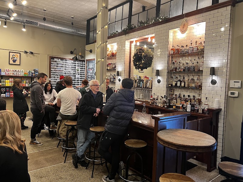 8 Degrees Plato photo 3