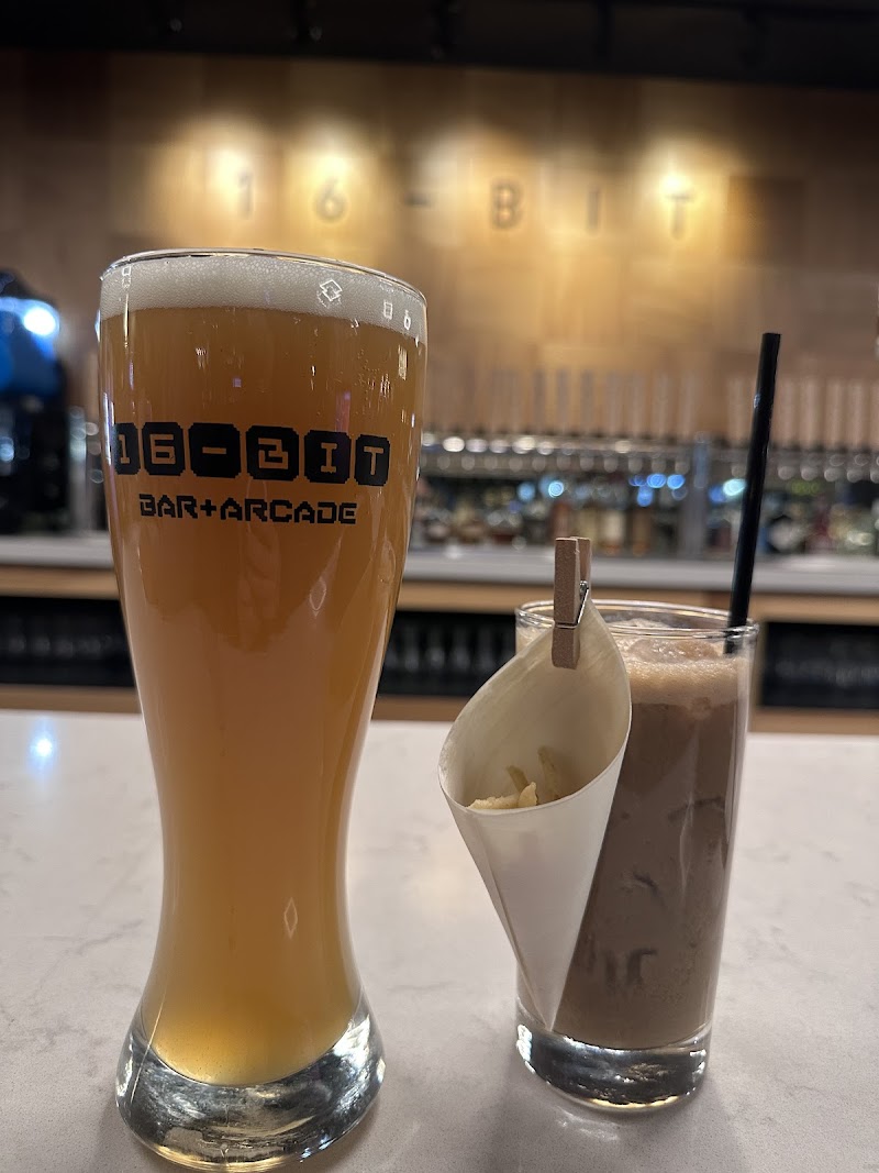 16-Bit Bar+Arcade photo 2
