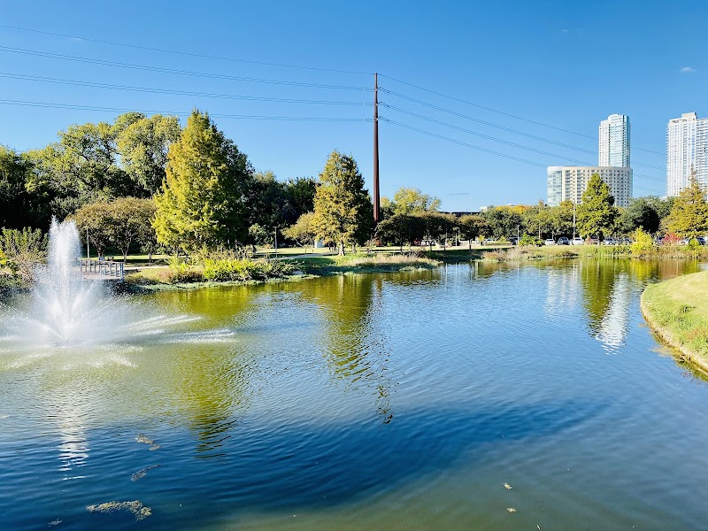 Auditorium Shores Dog Park