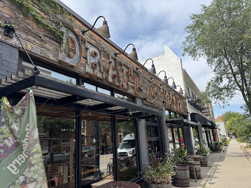 Draft & Vessel photo 3