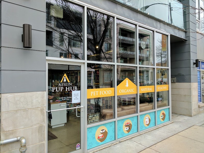 Aeslin Pup Hub Ukrainian Village