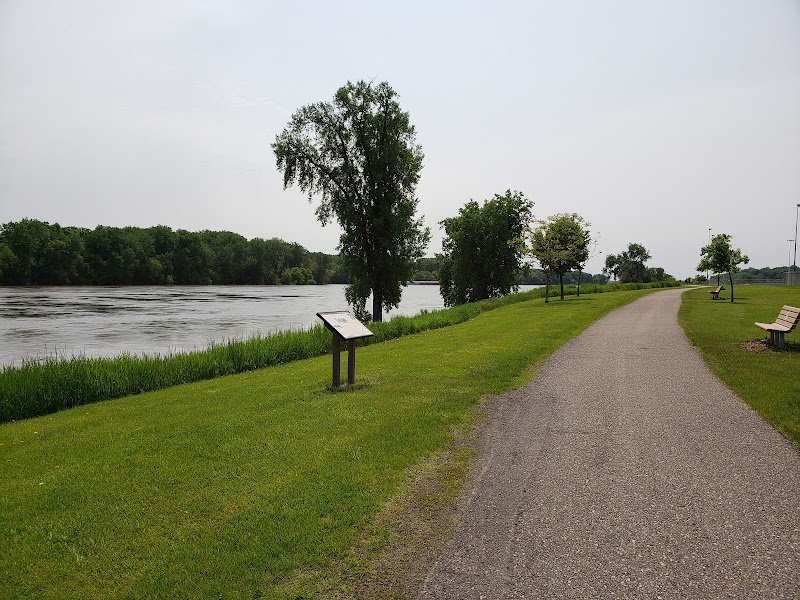 Kaposia Landing Off-leash Dog Park photo 2