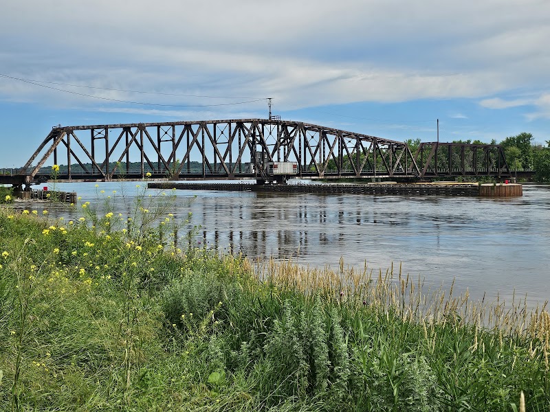 Kaposia Landing Off-leash Dog Park photo 3
