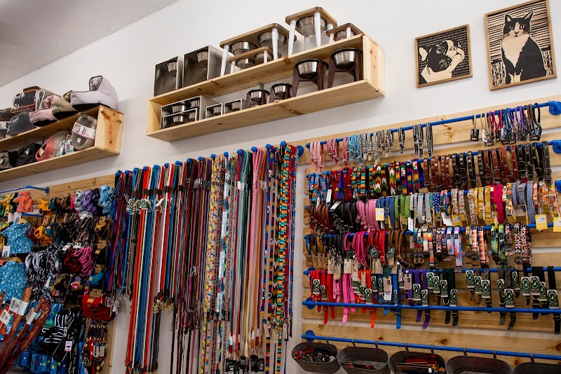 Deckers Dog + Cat photo 3