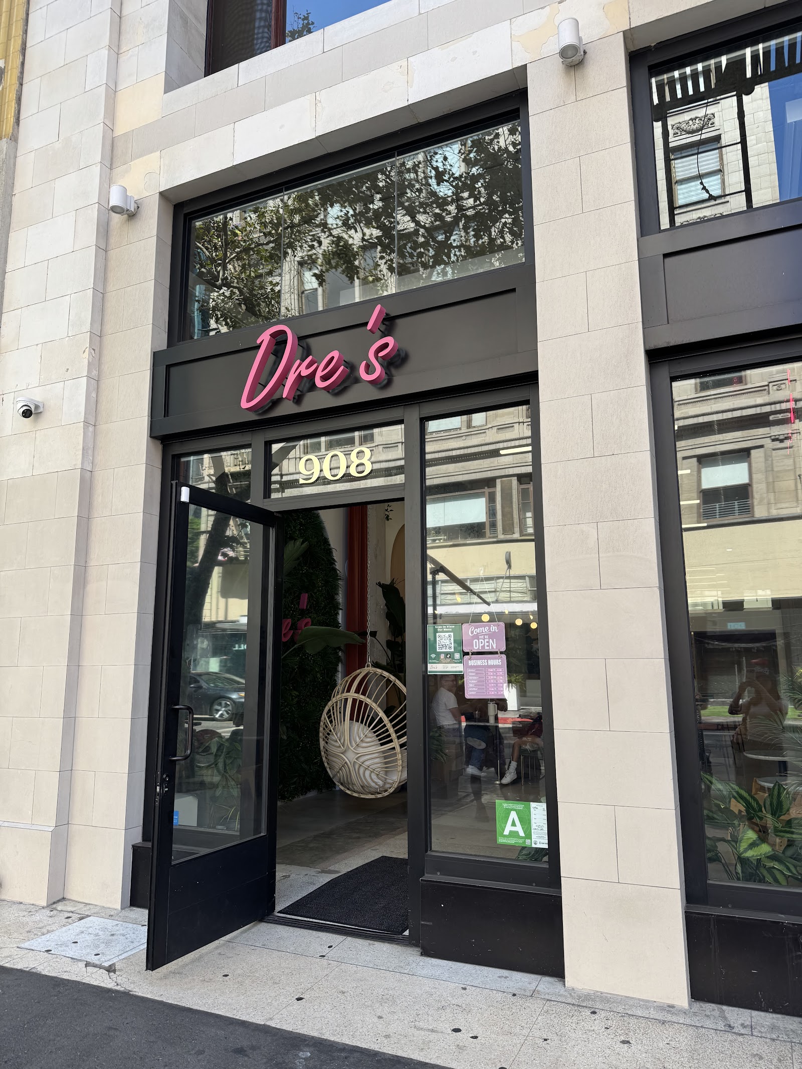 Dre's Cafe