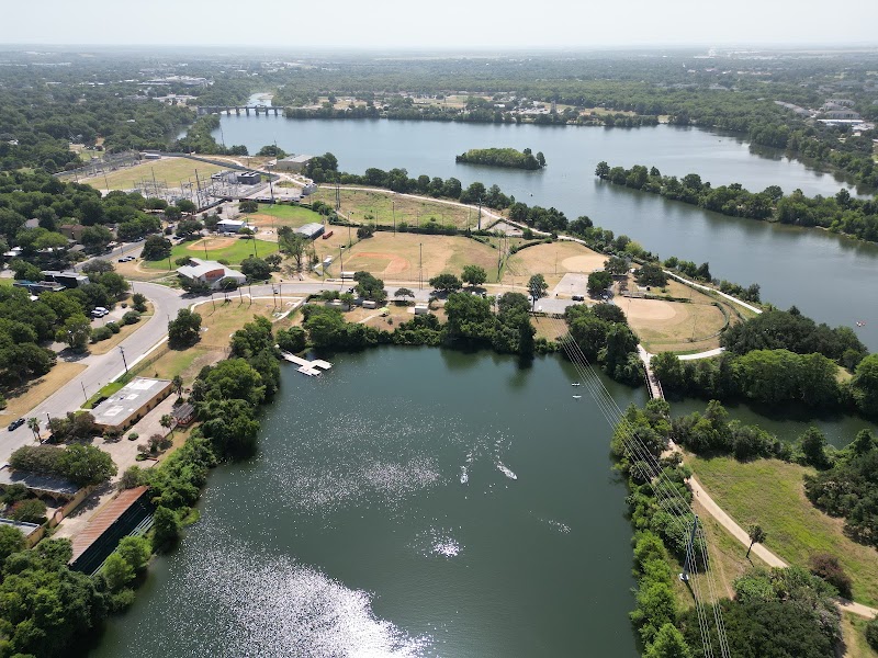 Edward Rendon Sr. Park at Festival Beach in Town Lake Metropolitan Park photo 3
