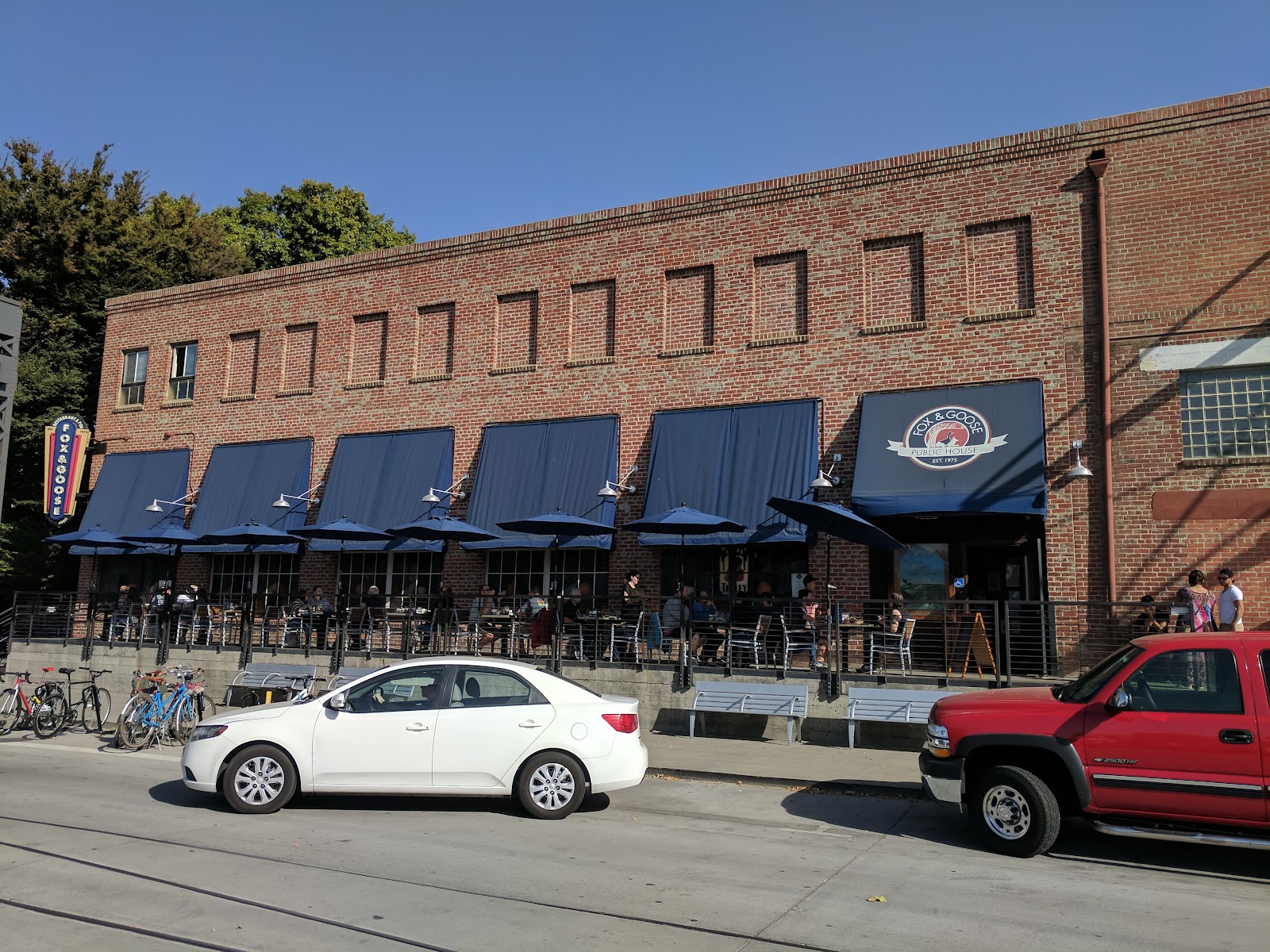 Fox & Goose Public House
