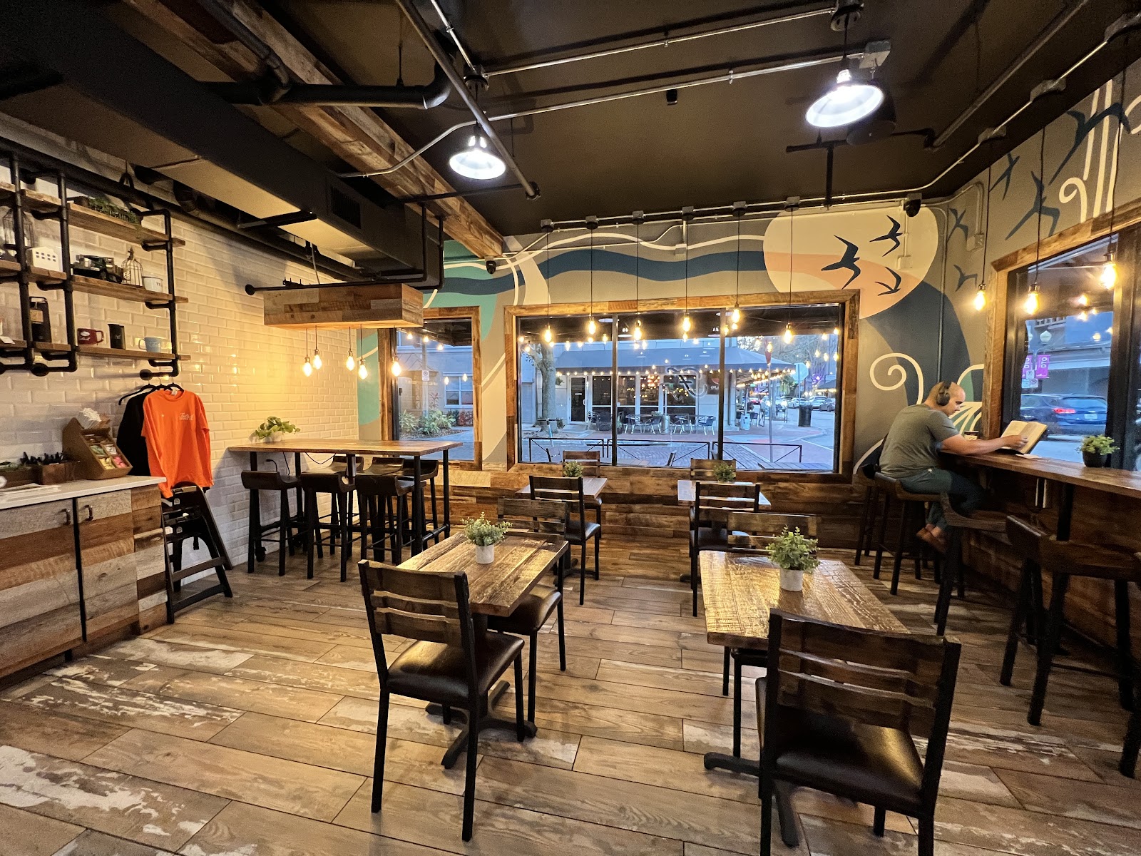 Foxtail Coffee - Lake Eola