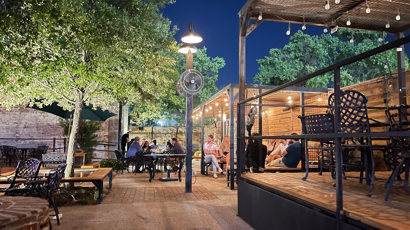 Heights Bier Garten