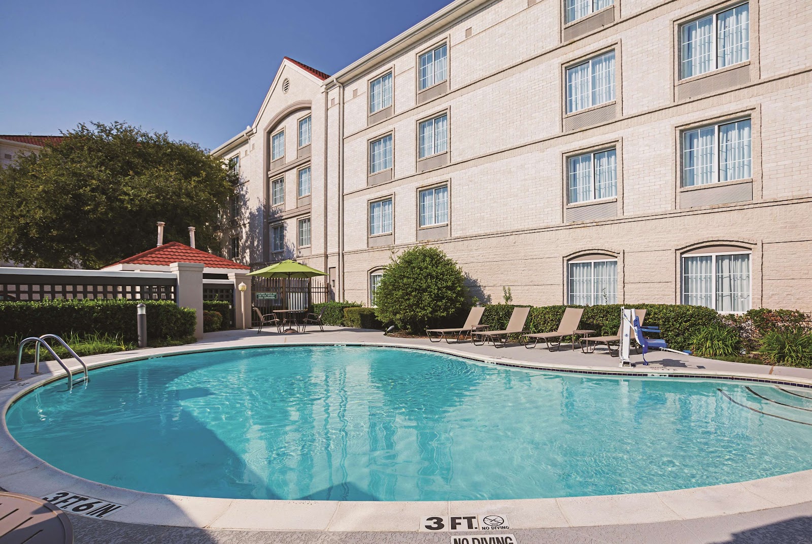 La Quinta Inn & Suites by Wyndham Dallas Plano West