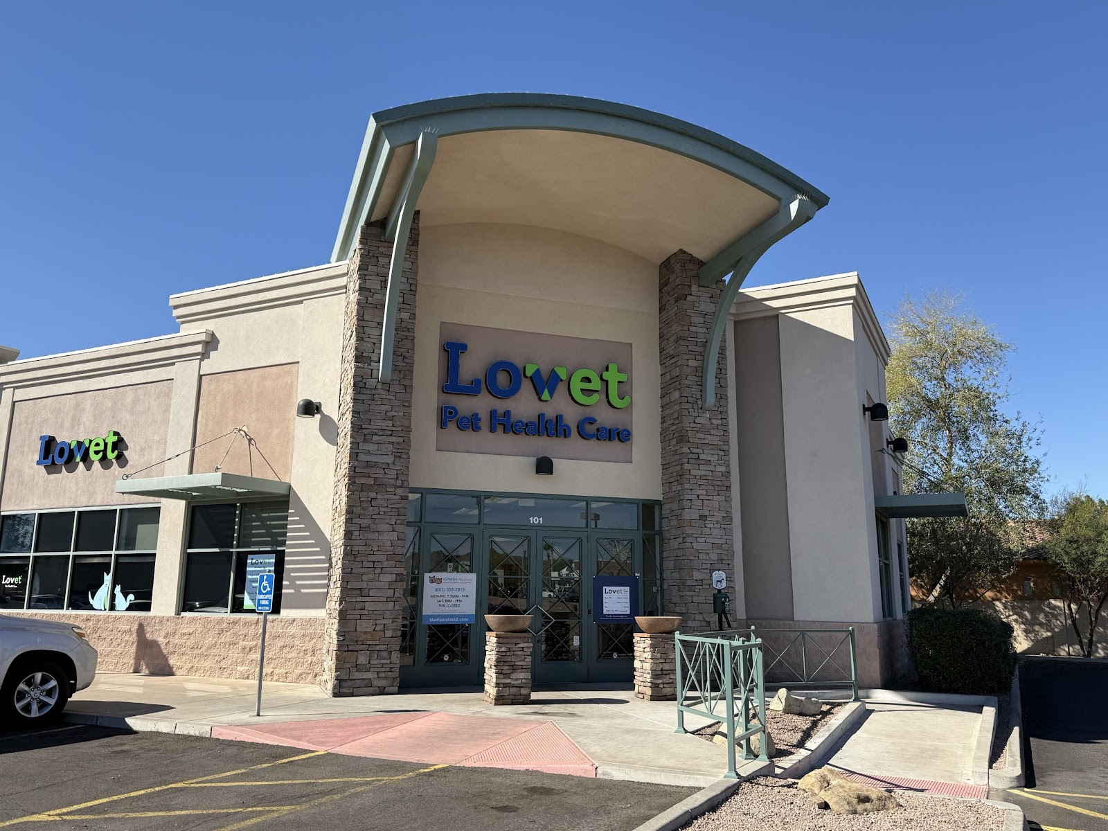 Lovet Pet Health Care - Madison