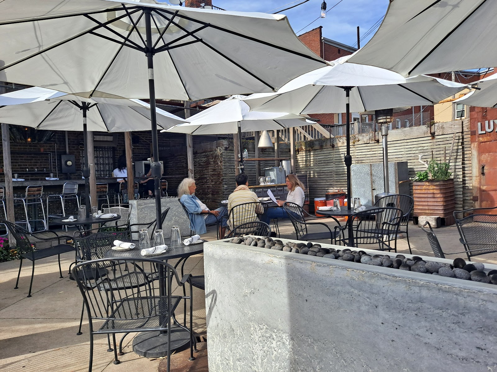 Luxe Kitchen & Lounge