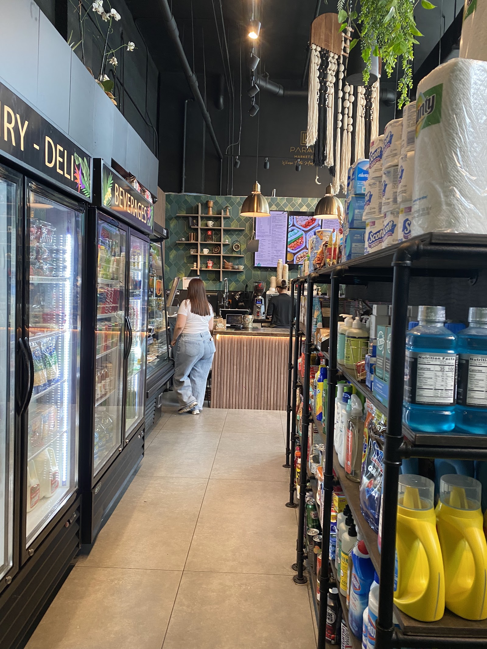 Paraiso Market Cafe