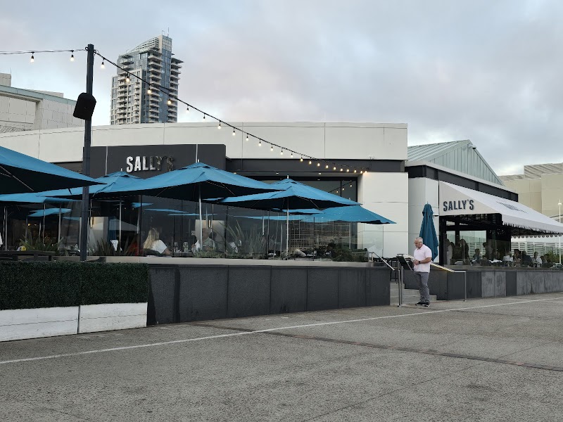 Sally's Waterfront Dining photo 3