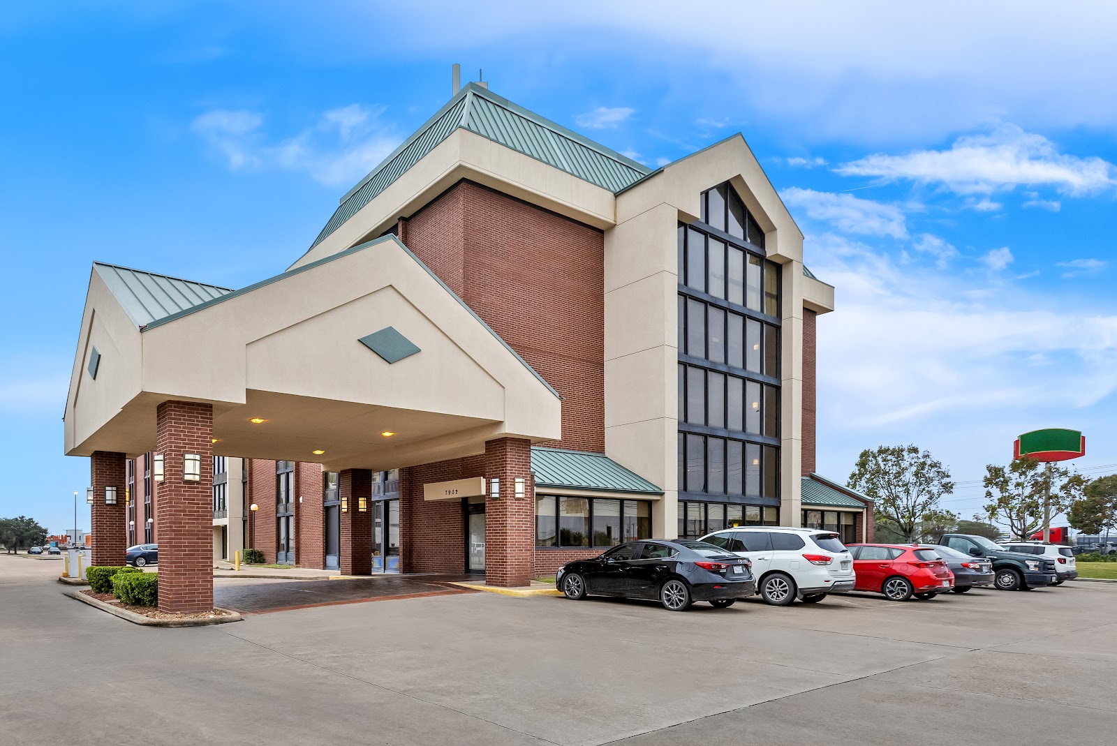 Sonesta Essential Houston Hobby Airport