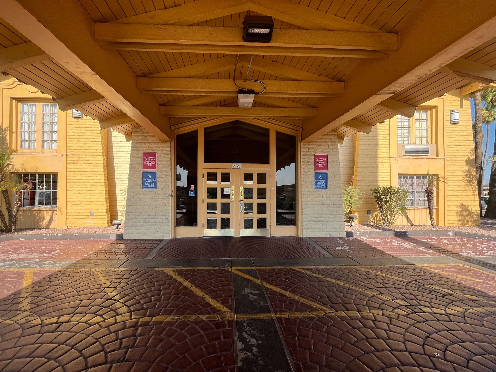 Studio 6 Phoenix, AZ - Midtown