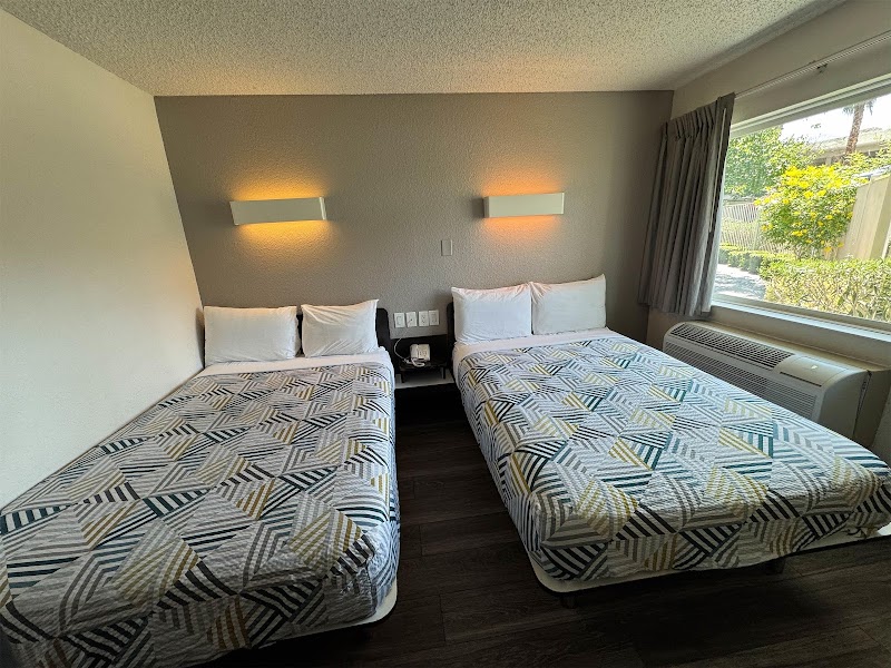 Studio 6 Suites Las Vegas, NV - Tropicana photo 2