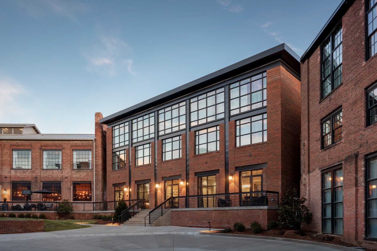 The Foundry Hotel Asheville, Curio Collection by Hilton
