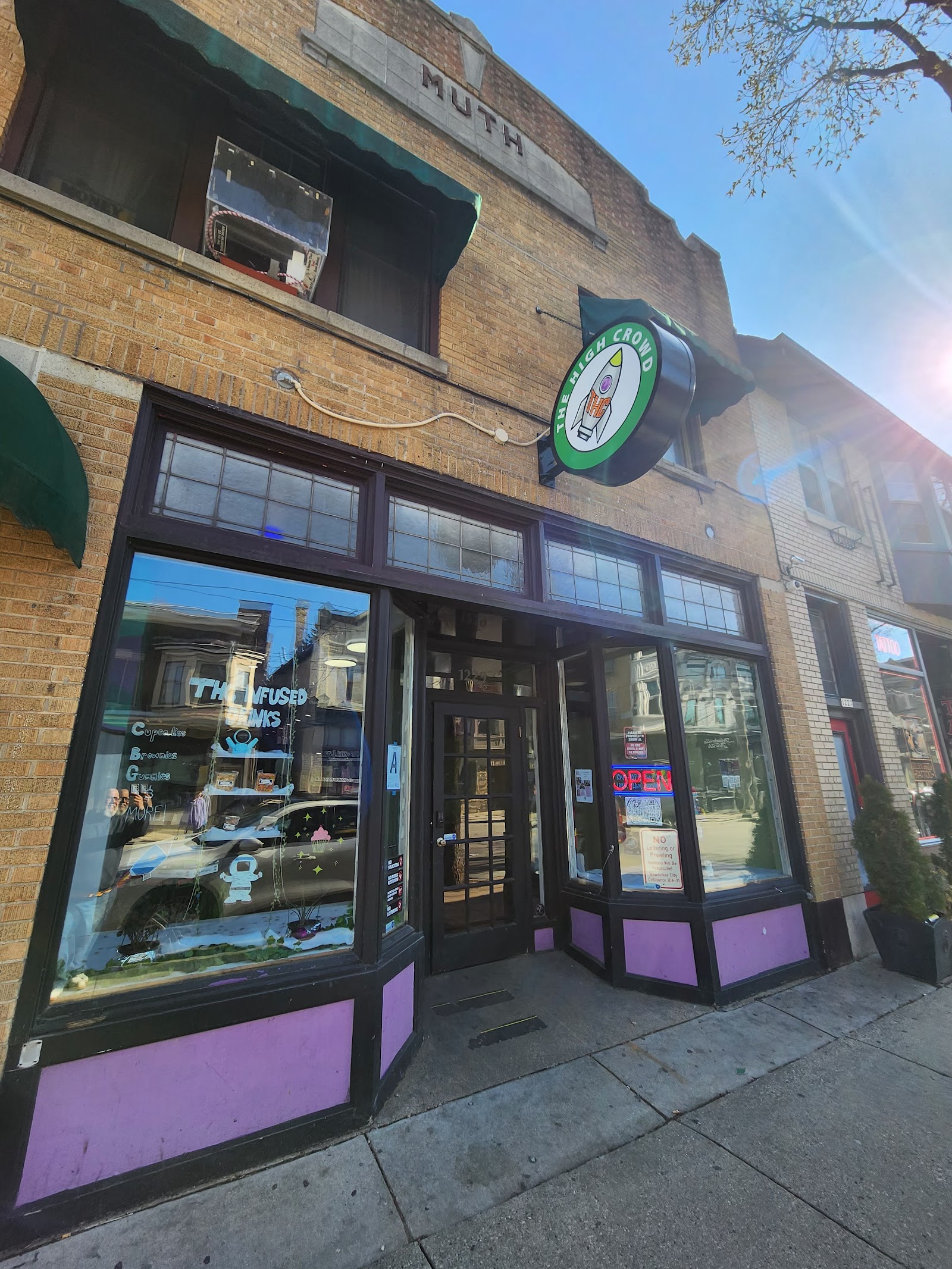 The High Crowd Cafe
