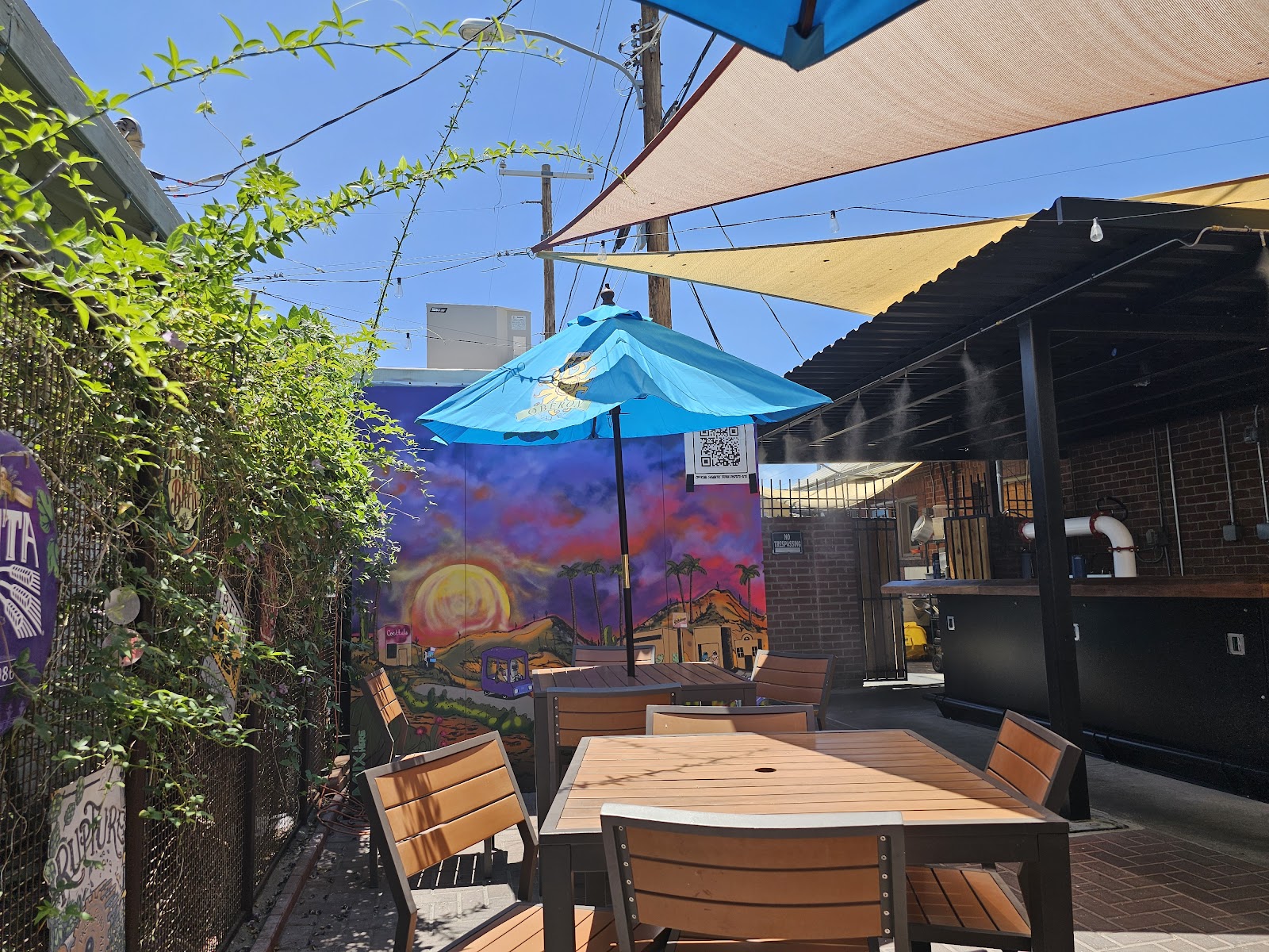 The Main Ingredient Ale House & Cafe
