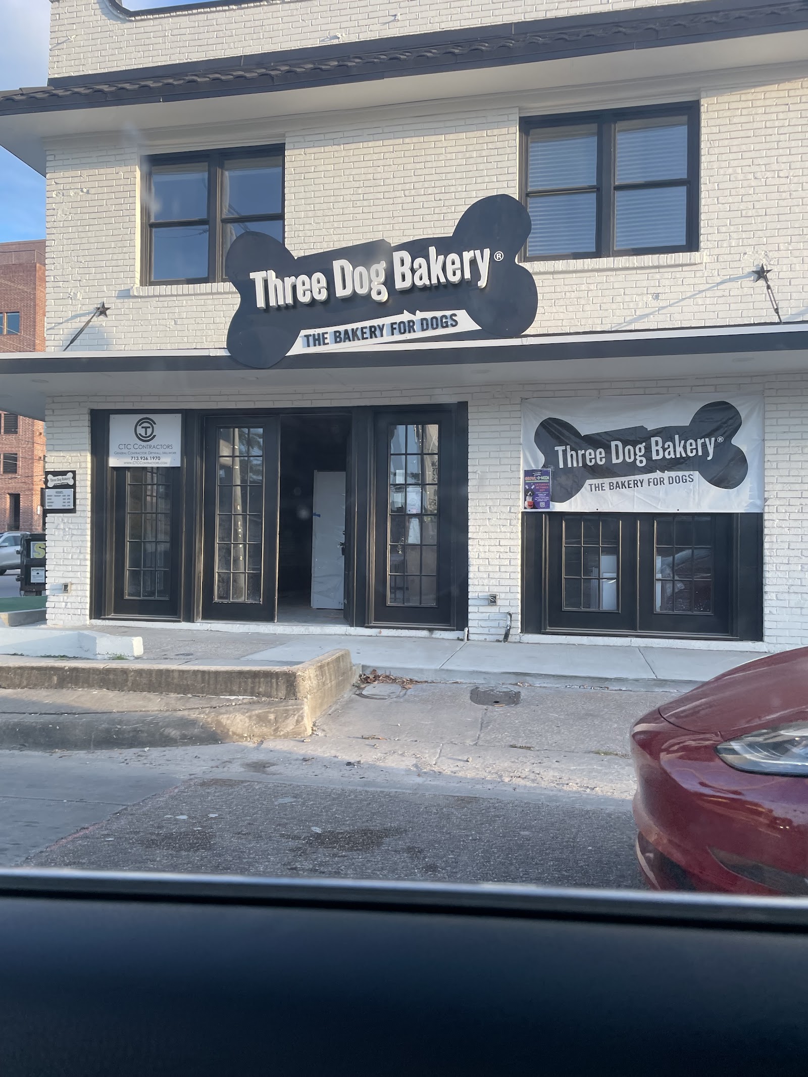 Three Dog Bakery - Heights