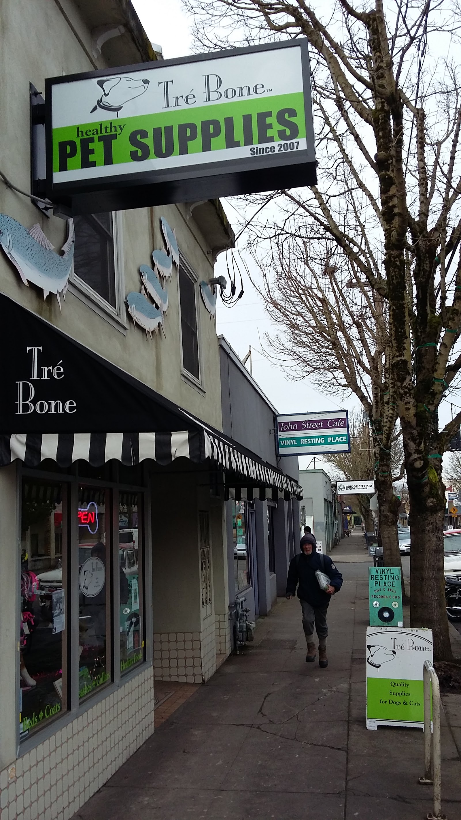 Tre Bone Pet Supply