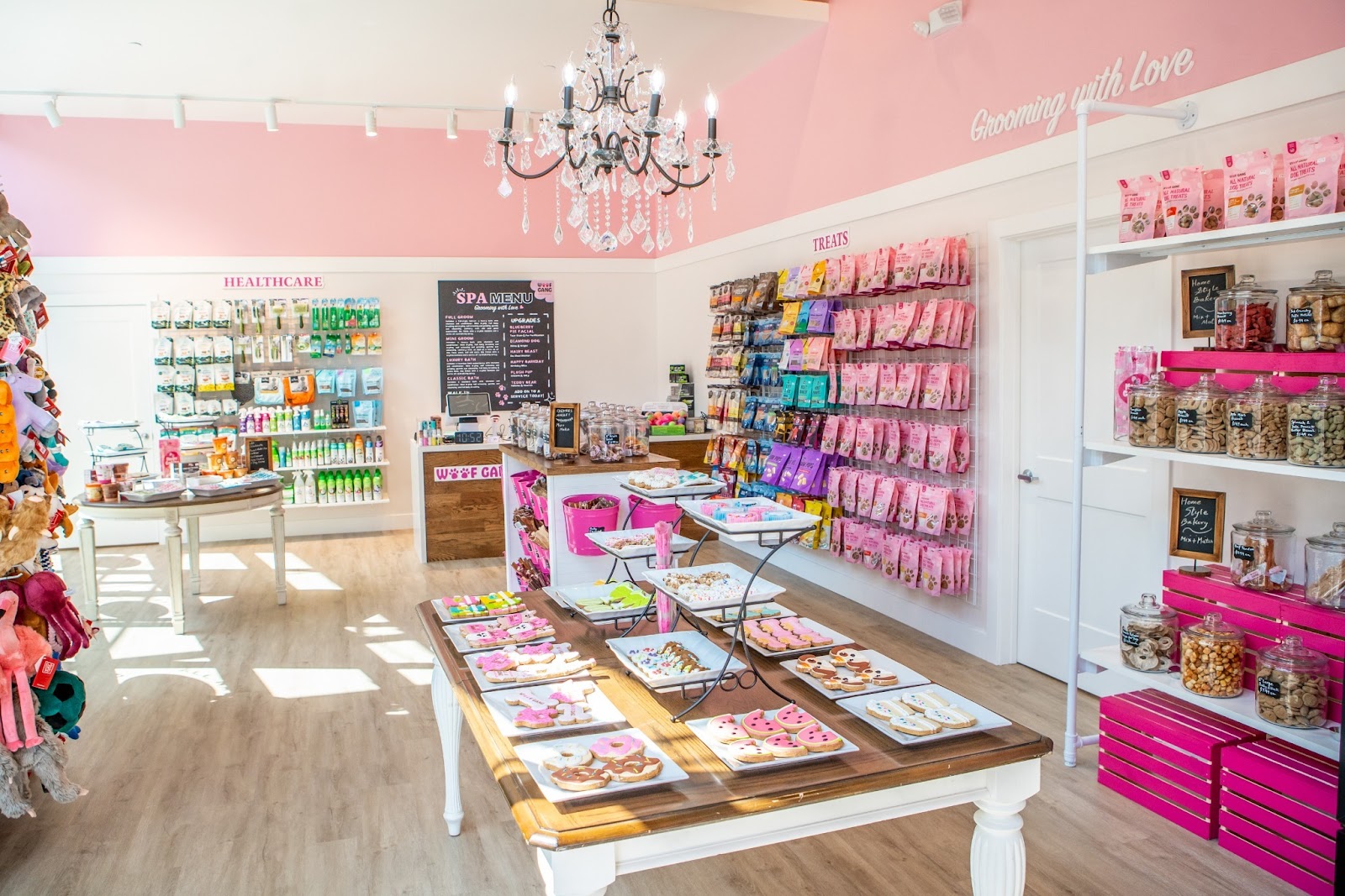 Woof Gang Bakery & Grooming Heights