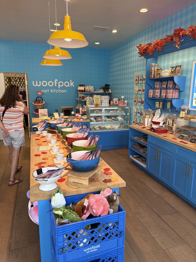 Woofpak Bakery & Dog Grooming